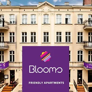Blooms - Center By Friendly Appart hôtel